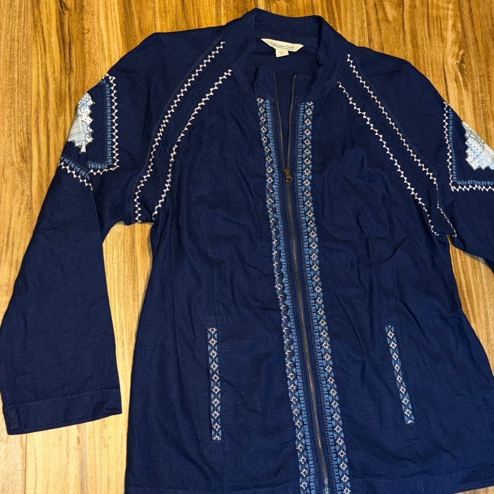 Coldwater Creek women medium blue shirt Jacket top Embroidered patch quilt linen - Picture 3 of 10